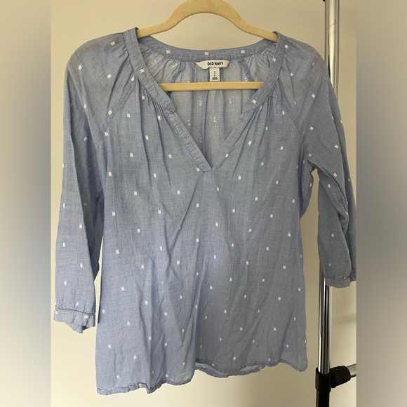 Old Navy Light Blue quarter length sleeve blouse - Picture 2 of 6